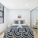 Central Eastwood 3Br - Close To Shops & Transport